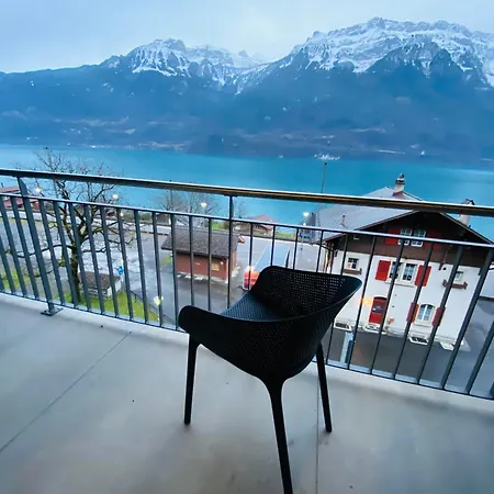 Lakeside - 18 *