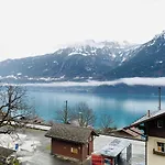Lakeside - 18 *