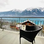 Lakeside - 18 Apartment