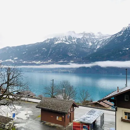 Lakeside - 18 *